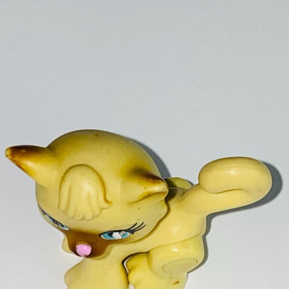 Polly Pocket Sparkling Pets Blue Eyes Pink Nose Feet Move Kids Toy Figure Animal - Picture 2 of 6